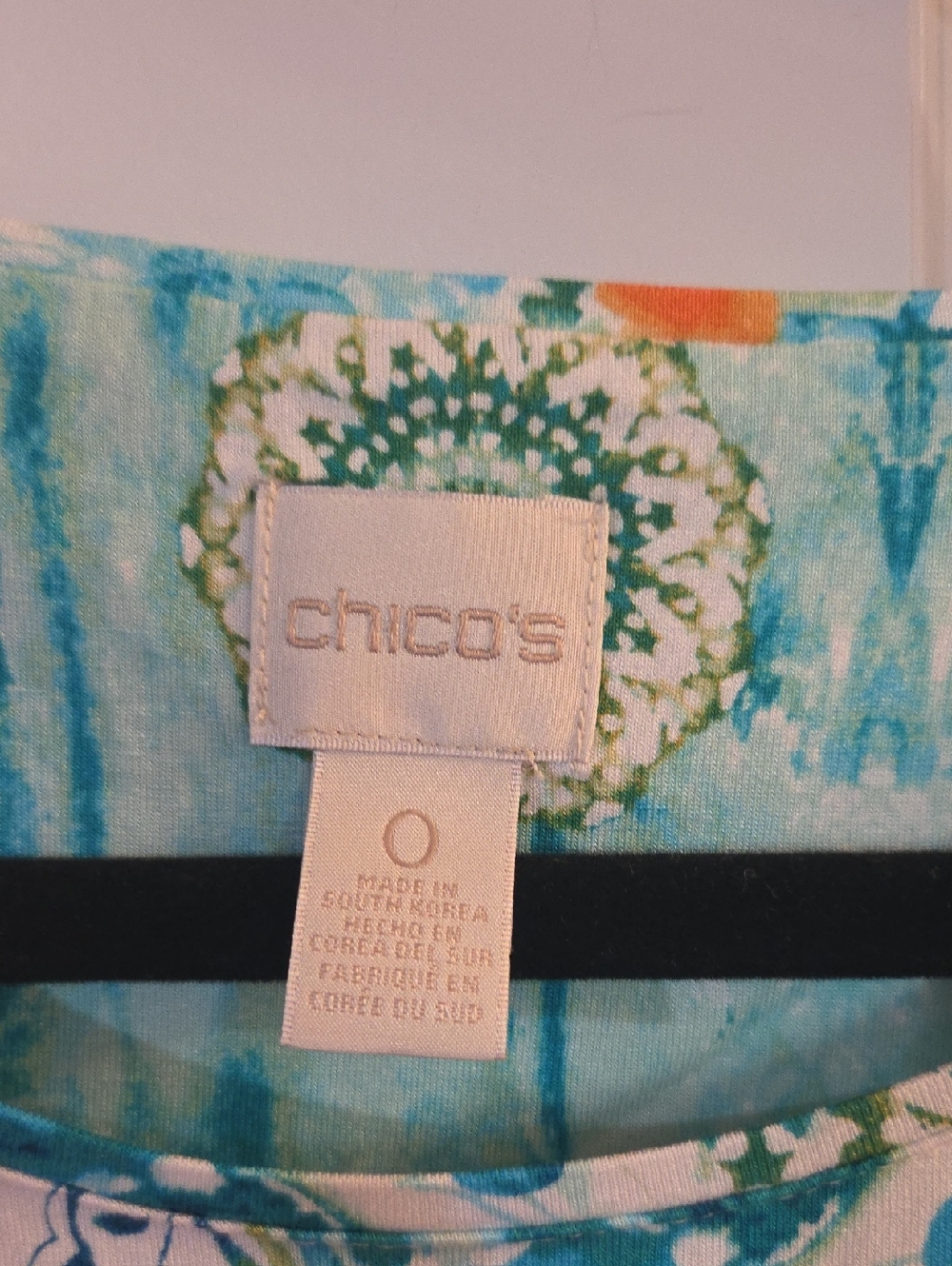 Chico's Bright Blue /Aqua Graphic Print Cold-Shoulder Women’s Top Small - Picture 2 of 5